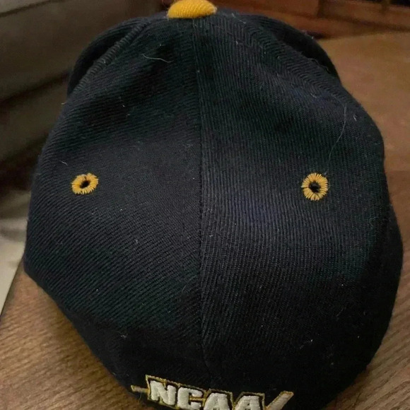 Michigan Hockey fitted hat - Picture 2 of 3